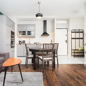 https://city-of-the-kings-leaf-apartment.krakowhotelspoland.com