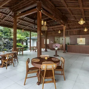 https://meng-bengil-villa.ubudhotelsnow.com